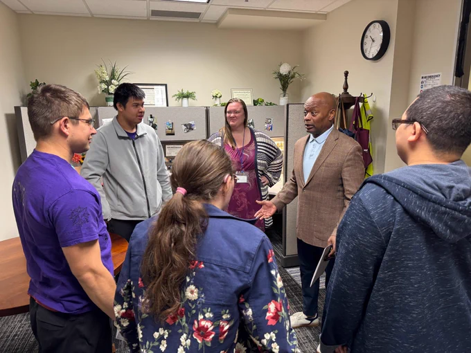 Commissioner Jett meeting with Dean Lakes Transitions Program Student Ambassador Team and School Social Worker Lynnae Ademuwagun. The student team gave Commissioner Jett a tour of the program and talked about their experiences. 