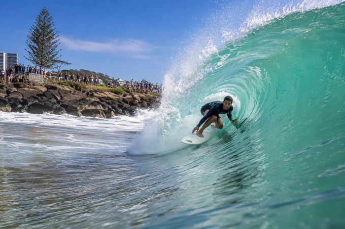 Surf é surf mesmo 🌊

Não importa o lugar, o idioma ou o tamanho da onda… quando o mar encaixa desse jeito, o mundo inteiro para por alguns segundos. Energia, velocidade, água cristalina e aquela sensação que só quem surfa entende.

#Surf #Surfing #Wave #Barrel #TubeRide #SurfLife #Ocean #SurfCulture #PerfectWave #WaveLovers #SurfSession #BlueWater #SurfPhotography #SurfReport #SurfVibes