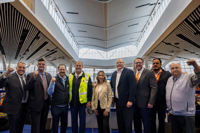 (from L to R) Frank Noviello, AECOM Tishman; Mike Hellstrom, LIUNA VP & Eastern Region Mgr.; Donato Bianco, LIUNA VP & New England Region Mgr.; Gary LaBarbera, President NYC & NYS, BCTC; Palmina Whelan, Capital Program Director, the New Terminal One at JFK; Eric Reid, COO, AECOM Tishman; Brian Hale, CEO, ULLICO; Machael F. Sabitoni, LIUNA General Secretary-Treasurer; Pat Purcell, LECET.