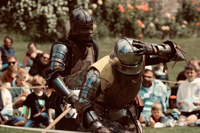 Two knights sword fighting