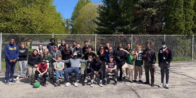 Milwaukee WAVE visit to Parkway School.