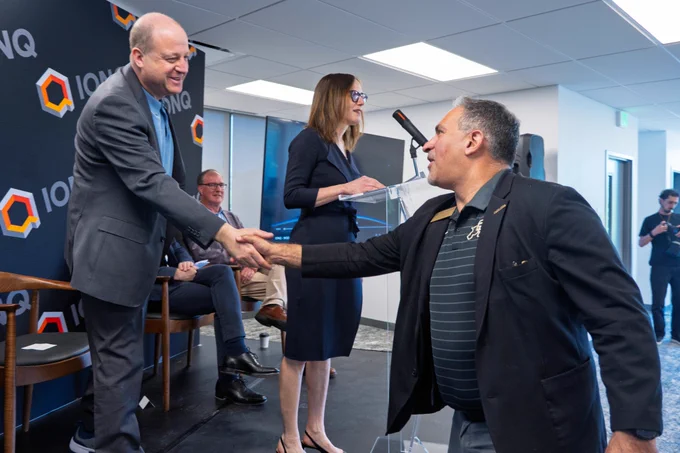 Chancellor Schwartz, right, greets Colorado Governor Jared Polis. left. Image credits: Glenn J. Asakawa/University of Colorado