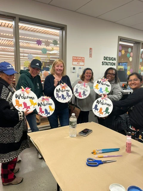 Welcome Round craft class at Half Hollow Hills Community Library