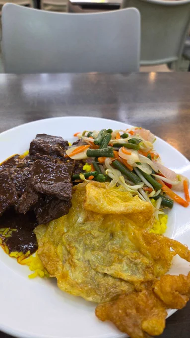 Sepiring makanan