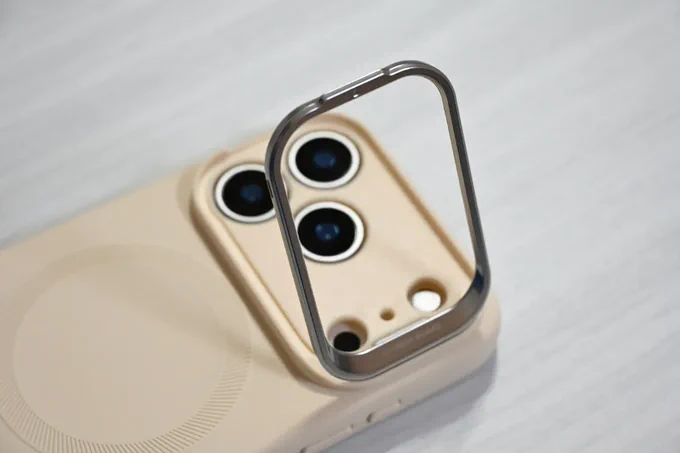 ESR MAGNETIC CASE