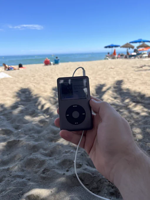 iPod Classic (160GB Thin)