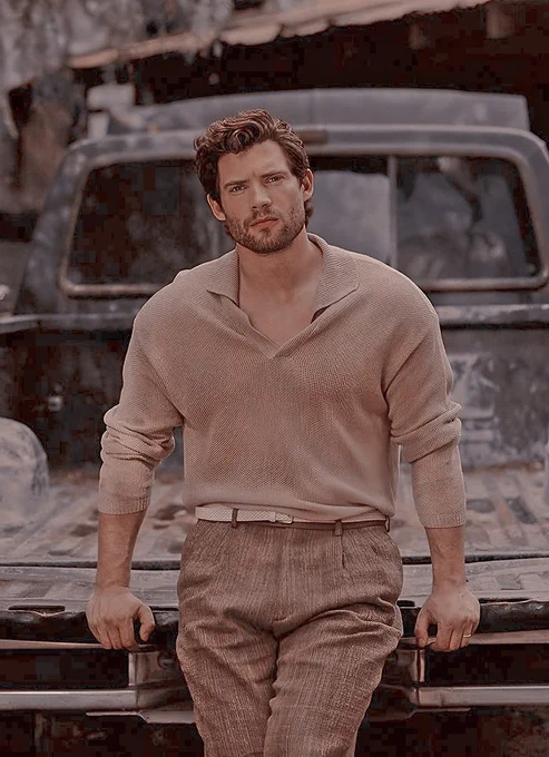 ⠀⠀
adam rockefeller. 
history teacher. 
serial cheater and biggest slut around. 
only bottom. femme. pervert as fuck.
breeding kink. ♡

limitless.  dead  dove.  dncirl. pt-br/eng.
⠀⠀