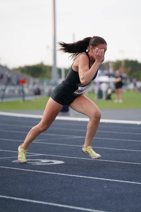 chloe leblanc running on the track at the asun championship