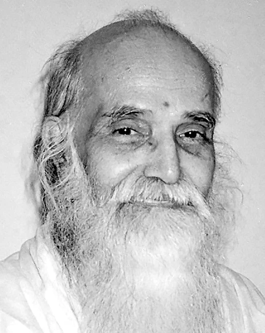 17-05-2026

அன்பர்களின் கேள்விகளும் அருள்தந்தையின் பதில்களும்

❓ கேள்வி: சுவாமிஜி! சினம் தவிர்த்தல் பயிற்சியைக் கணவன், மனைவி இருவரும் சேர்ந்து செய்யலாமா?

✅ பதில்: தனித்தனியாகத்தான் பயிற்சி செய்ய வேண்டும். அதன் பலனை இருவரும் அடையலாம்.

வாழ்க வளமுடன்!

அருள்தந்தை வேதாத்திரி மகரிஷி

(நாளையும் தொடரும்)
✖️ K.Pudur MVKM Trust, Madurai - https://x.com/VethathiriGnana
🤝 https://www.facebook.com/profile.php?id=61571368175907
📷 https://www.instagram.com/vethathiriyagnanakkudil/
🔔 ▶️ https://youtube.com/@SKYVethathiriyaGnanakkudil
🔊 https://whatsapp.com/channel/0029VaB0XY7HAdNYxrqigu01
📮 Telegram: https://t.me/ _Bgm46FYaMU3ZDBl
