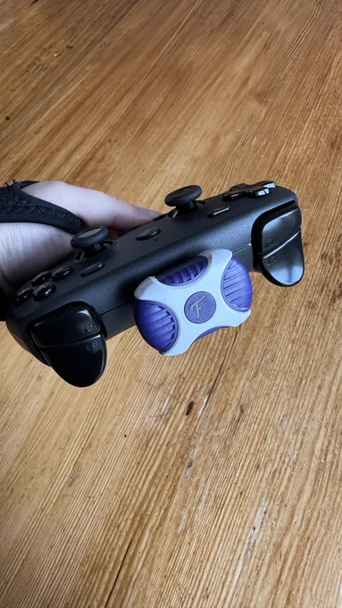 Photo from a different angle of the motorbunny fluffer attached to the new steam controller