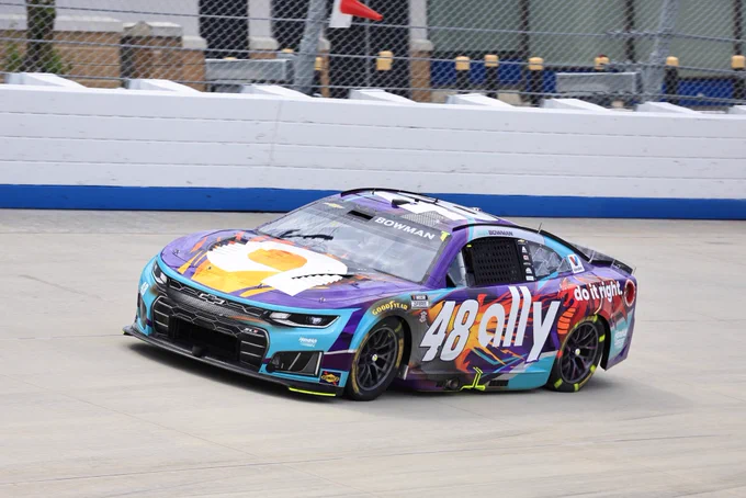 The Ally 48 on track at Dover.