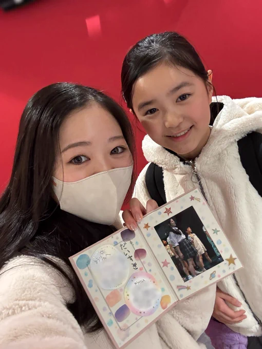 弟のこうきと私が写ってるテアトルフェスの時のオノマトのお写真を可愛くデコレーションしてくれて嬉しかった🫶🫶🫶

これからもなつきに憧れてもらえるお姉さんでいられるように頑張る🔥

お母様、いつもいつもありがとうございます。
本当にお疲れ様でした🙇‍♀️