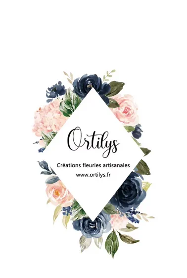 pochette kraft fond blanc, avec un contour de fleurs, et un losange blanc au centre avec écrit "Ortilys - créations fleuries artisanales - www.ortilys.fr"