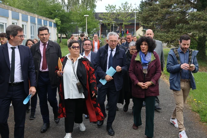 Déplacement des autorités au sein du  collège Jean-de-La-Fontaine.