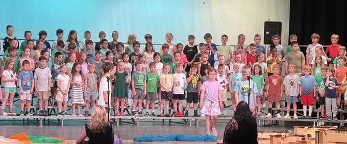 1st grade dress rehearsal  
