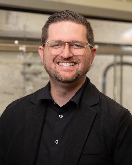 Headshot photo of Joel Smith.