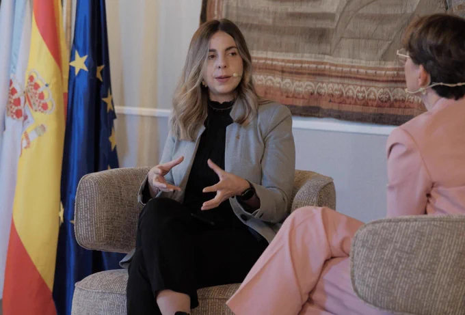 Raquel Correa García, directora Gerente de ILUNION Correduría de Seguros, junto a Isabel de Jorge, directora de ASEFA