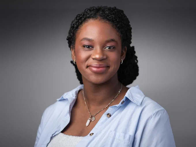 Headshot of Christina Ellis.