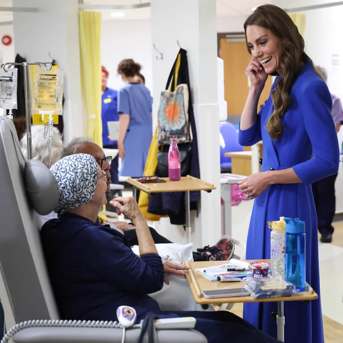 Her Royal Highness The Princess of Wales chats to a patient having chemotherapy,