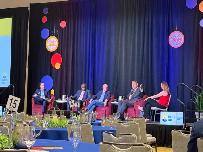 Wrap up plenary session with various CEOs.