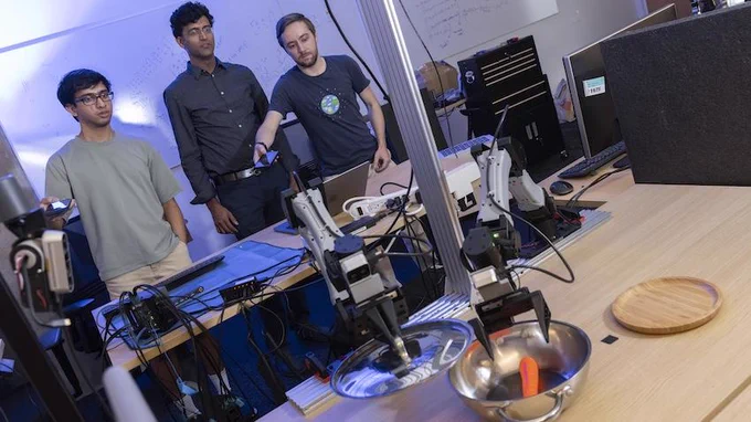 Demo of a smartphone controlling a robot arm.