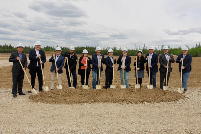 (From left to right) Matthew Wang, JP Buzzell, Sheldon Trainor, Reeve Ryan Ratzlaﬀ, Mayor Sheila Gilmour, Minister Todd Loewen, Jihan Wu, Minister Dale Nally, Stephanie Xia, Paul Hanson, David Billay, Michael Potter