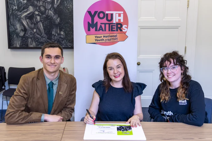 Youth and Civil Society Minister Stephanie Peacock signs the Power of Youth Charter with #iwill