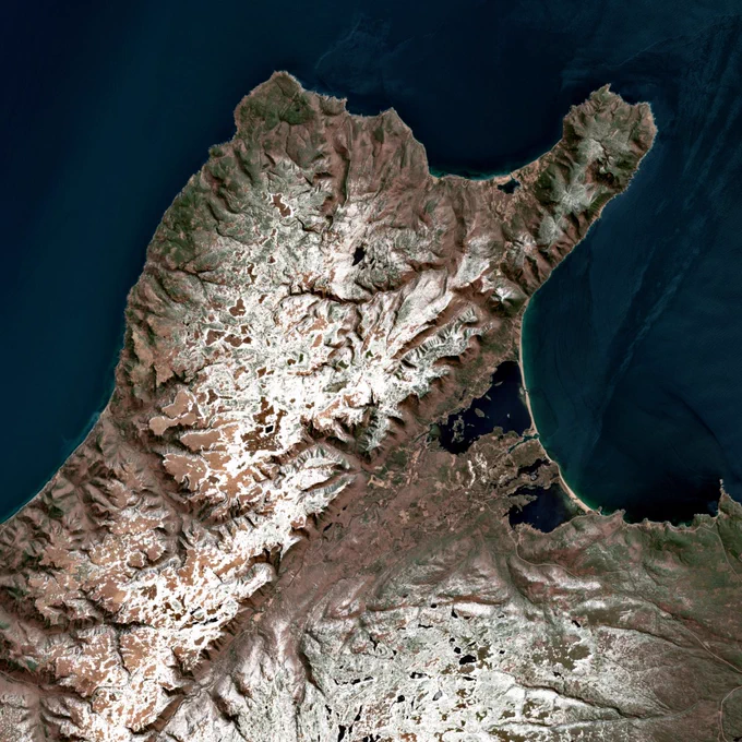 Cape Breton Highlands of Nova Scotia with a Winter Coat of Snow

The Aspy Fault line and the remnants of a billion-year-old mountain range called the Appalachians. This image is a combination of Sentinel-2 satellite imagery dated April 25, 2021, and a hill shading image derived from provincial lidar elevation data. 