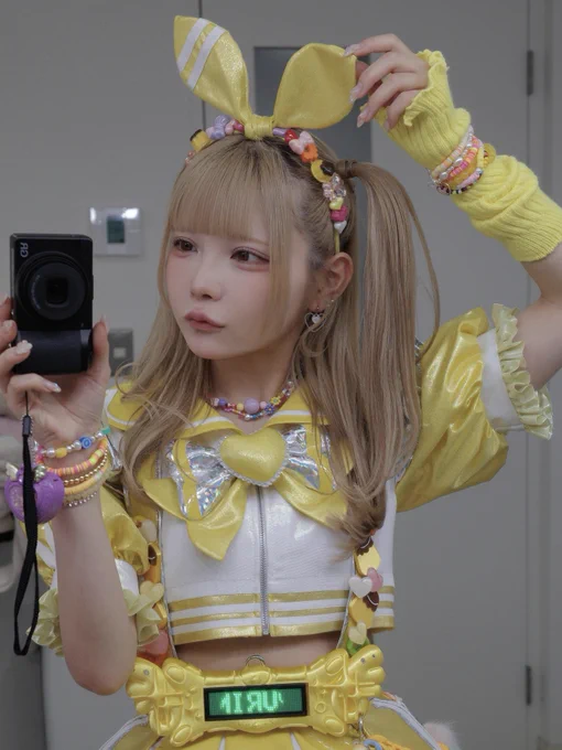 新衣装かわよ〜鏡音リンちゃんリスペクトカチューシャだよ(^ω^≡^ω^)(^ω^≡^ω^)(^ω^≡^ω^)(^ω^≡^ω^)(^ω^≡^ω^)(^ω^≡^ω^)

小学生の時、クラスの打ち上げみたいなやつでリンちゃんなう！をカラオケで歌ったことがあります。うわああああああああああああああ(爆散)