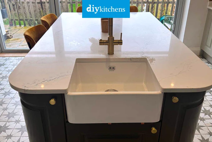 Innova Silsden Dakar & Bespoke Painted Traditional #kitchen