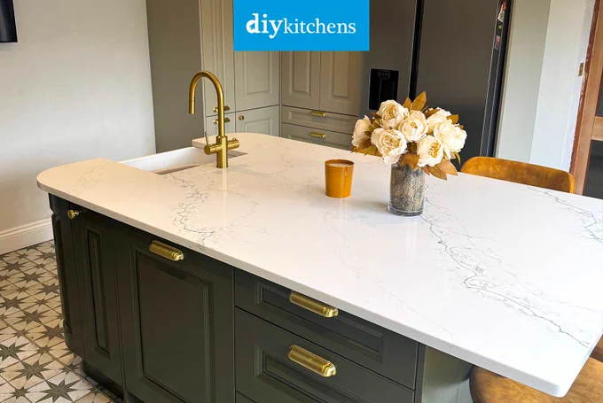 Innova Silsden Dakar & Bespoke Painted Traditional #kitchen