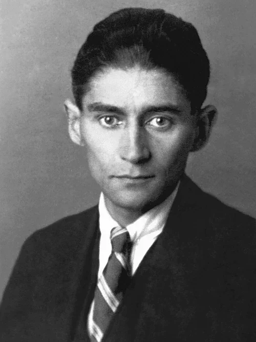 カフカ、1923-1924年の間に撮られた写真（パブリックドメイン）