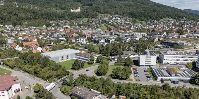 eine Luftaufnahme von Oensingen