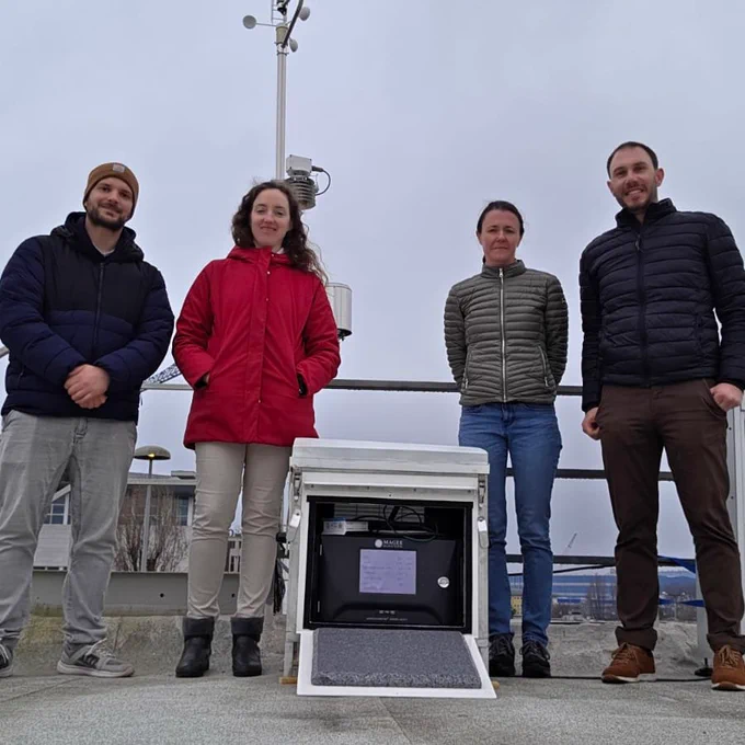 L'etalometro del progetto ECOMAPS installato sul tetto dell'edificio Alfa, al Campus Scientifico di Ca' Foscari
