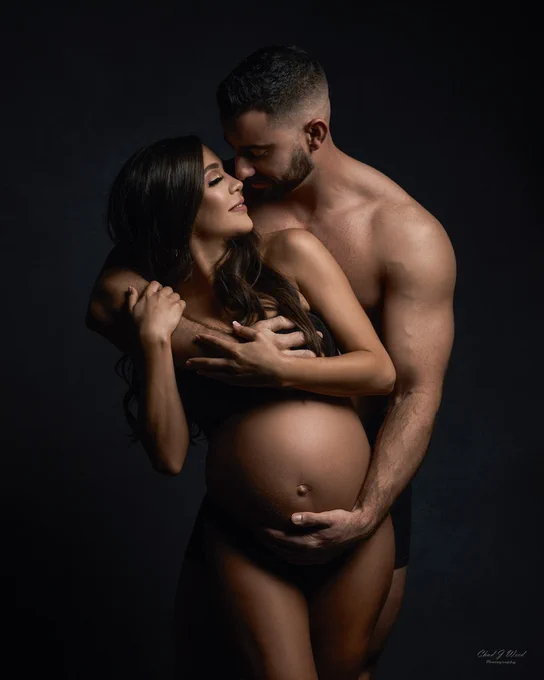 Phoenix Maternity Couples Photography ideas including husband in photos