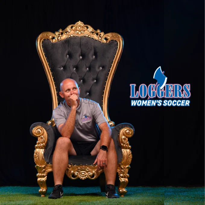 David on a throne. Thinking.