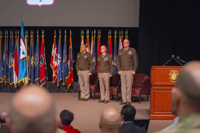 Today, the Combined Arms Command started a new chapter during a change of responsibility from CSM Shawn F. Carns to CSM Shaun D. Curry. We thank CSM Carns for his leadership and service. We welcome CSM Curry as he takes on this vital role! #DriveChangeForgeVictory