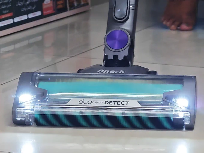 The Shark PowerDetect Clean & Empty delivers powerful cleaning, smart automation, and hassle-free maintenance, making it an excellent cordless vacuum for modern UAE homes.