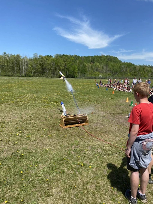 6th graders launcing homemade rockets