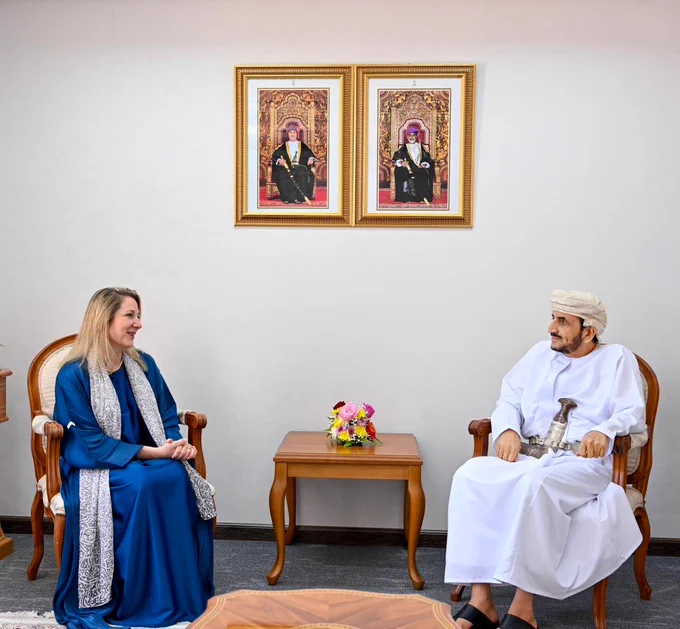 صورة من اللقاء.