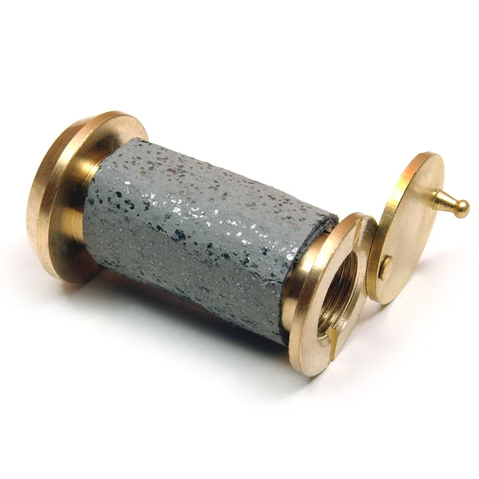 Up to 30 minutes Fire Rated for Composite Doors.
Comprises of 3 pyrex glass lenses.