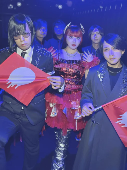 ライブ本番2分前のアーバンギャルドとサポートメンバーの皆様