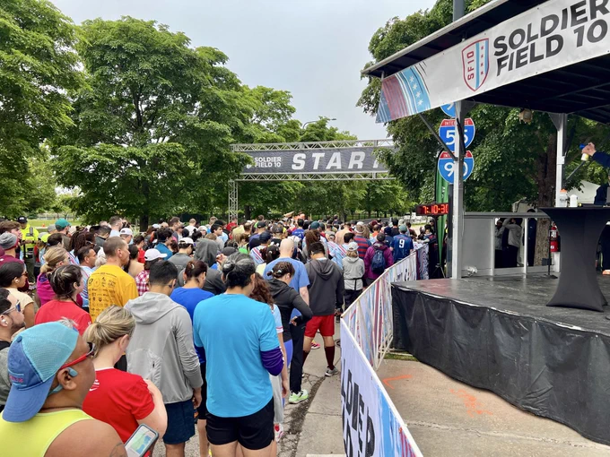 Runners at the start line