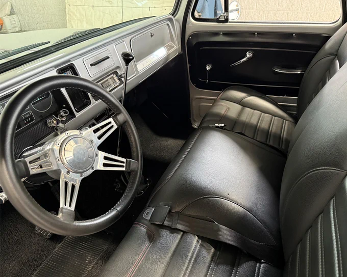 Fleetside style that still hits every time. This custom 1966 @Chevrolet #C10 fleetside pickup is powered by a 6.0-liter Vortec V-8 engine with FiTech electronic fuel injection and a 700R4 four-speed automatic transmission.
