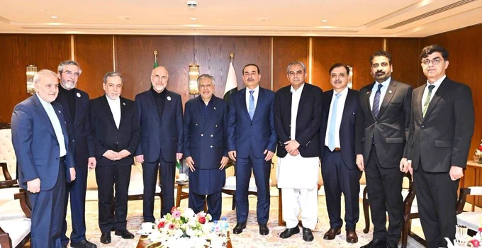 Deputy Prime Minister of Pakistan Ishaq Dar and Army Chief Field Marshal Asim Munir (at the center) with Iranian delegation at Islambad Airport, on April 13, 2026. Source: X/@MIshaqDar50