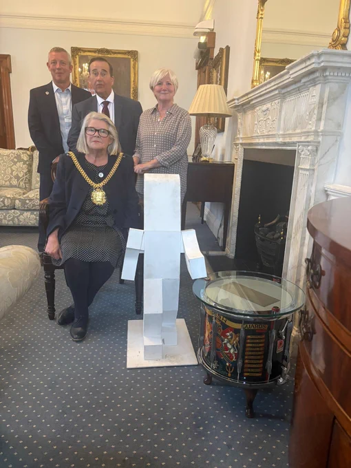 Lord Mayor of Liverpool with slinks and project supporters