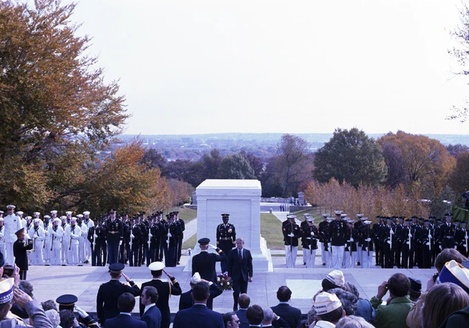 Image: President Carter visiting the Tomb of the Unknown Soldier in Arlington National Cemetery, nlc03133.11