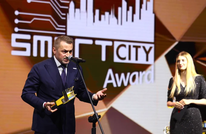 LOGiT FLOW wyróżniony nagrodą Smart City Solution podczas wielkiej gali Smart City Forum