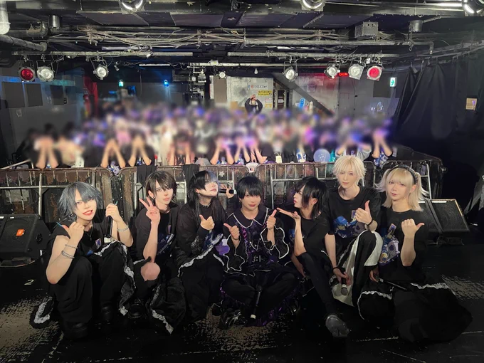 生誕祭ありがとうございました。
たくさんの人にお祝いしてもらえて本当に嬉しかった。

自分は前グループの解散とか卒業のタイミングが悪くて自分の生誕祭をここ数年出来てなかったので、久しぶりにステージ上でお祝いしもらえてとても幸せでした。


いつも僕のために頑張ってくれる子たちが自分は世界一愛おしくて、メンバーもそのおたくちゃんたちも自分にとっては全員家族みたいな存在で、みんなと過ごす今が幸せで、それを守るためにこれからもこの場所で頑張りたいって強く思います。
いつもありがとう。