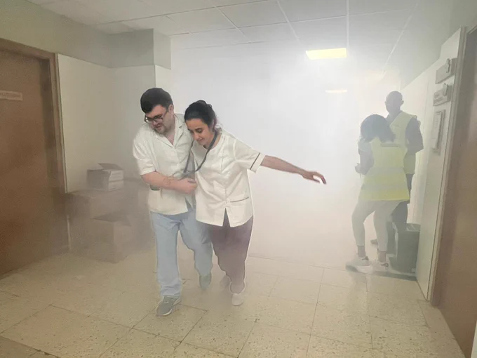 L’exercici ha simulat un incendi en un quadre elèctric de la zona de residència de l’hospital